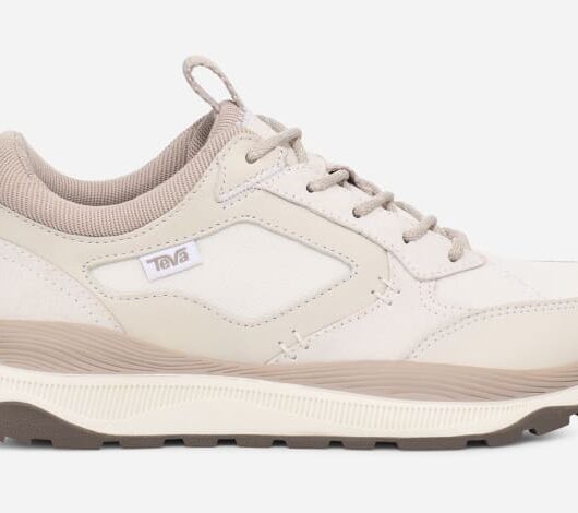 Women's TEVA Terrawave Shoe in Blanc, Size 4